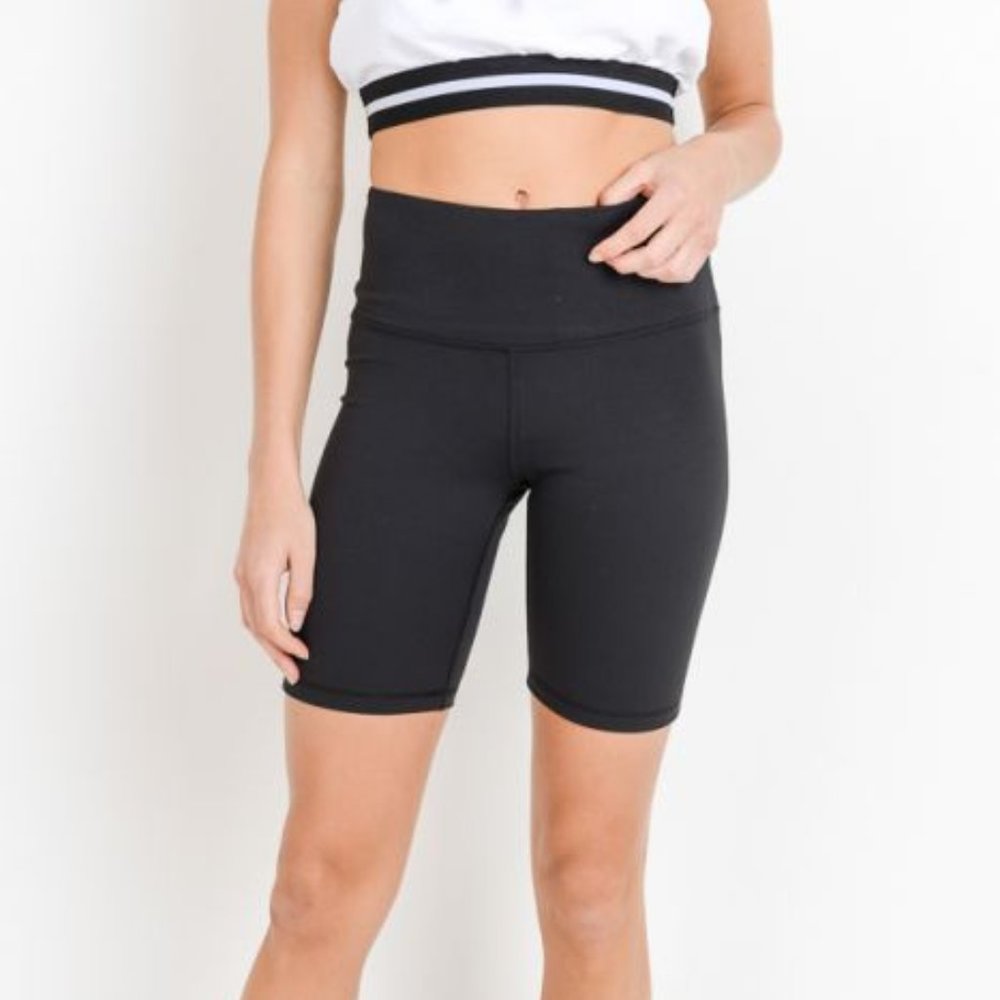 Highwaist Solid Bermuda Leggings